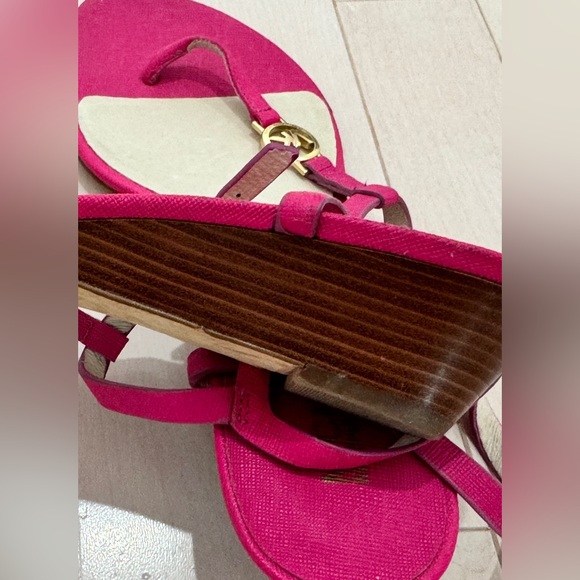 Michael Kors low wedge sandal   EUC - Picture 2 of 5